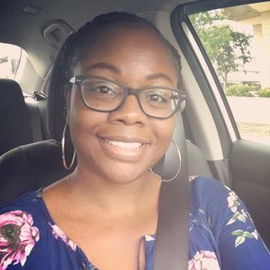 Meet your Posher, Courtney